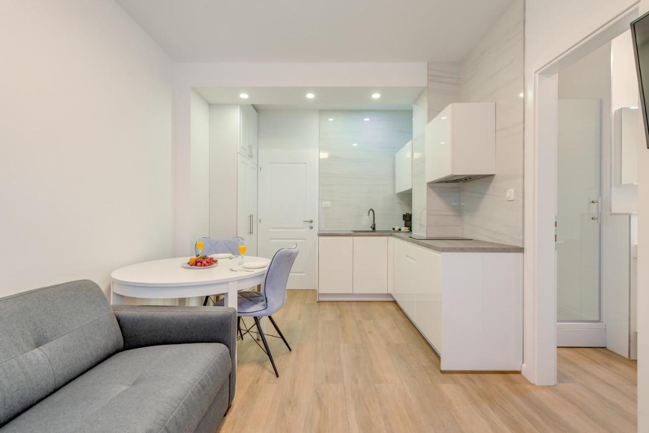 Capital Apartments And Rooms Split Exterior foto